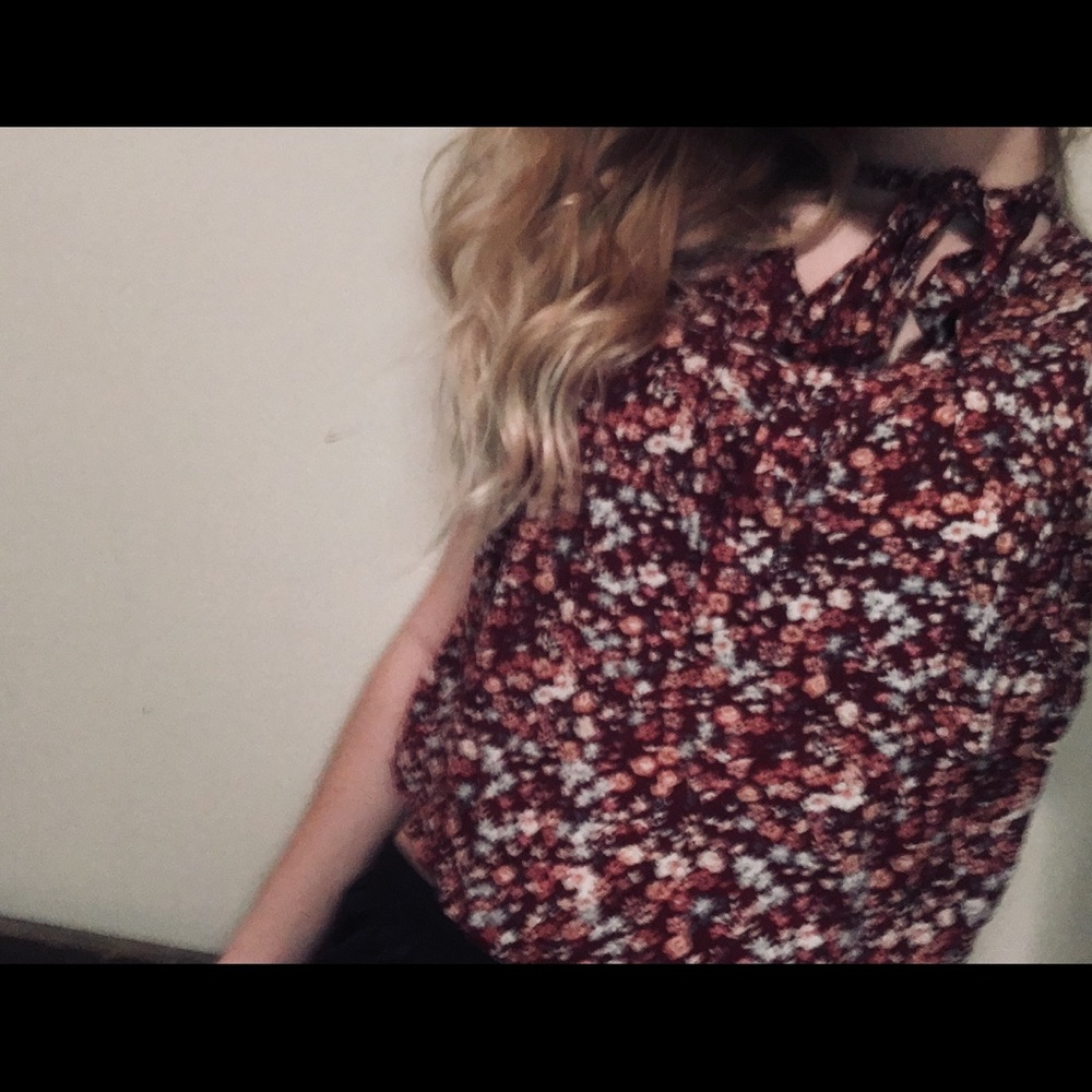 Top!!! - Picture 2 of 2